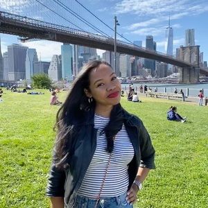 Meet your Posher, Angela